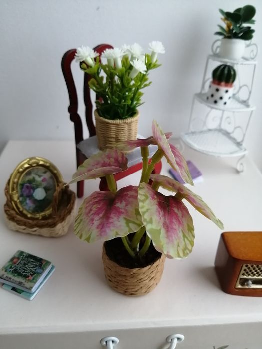 Комод вінтажний ляльковий будинок, мініатюра,стіл меблі іграшкові,1:12