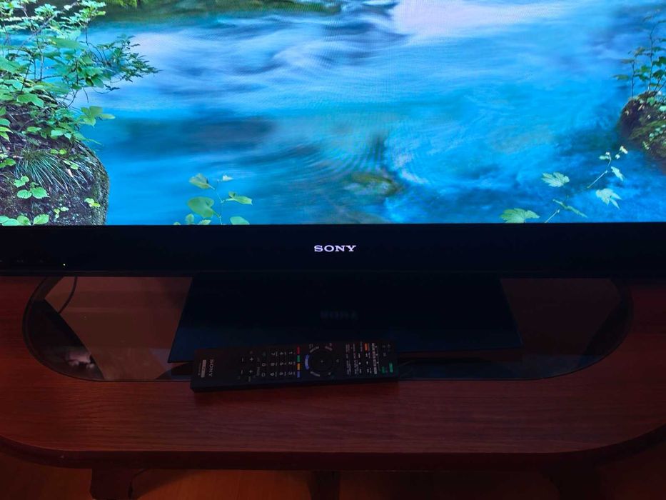 Sprzedam telewizor Sony Bravia KDL-46NX700..