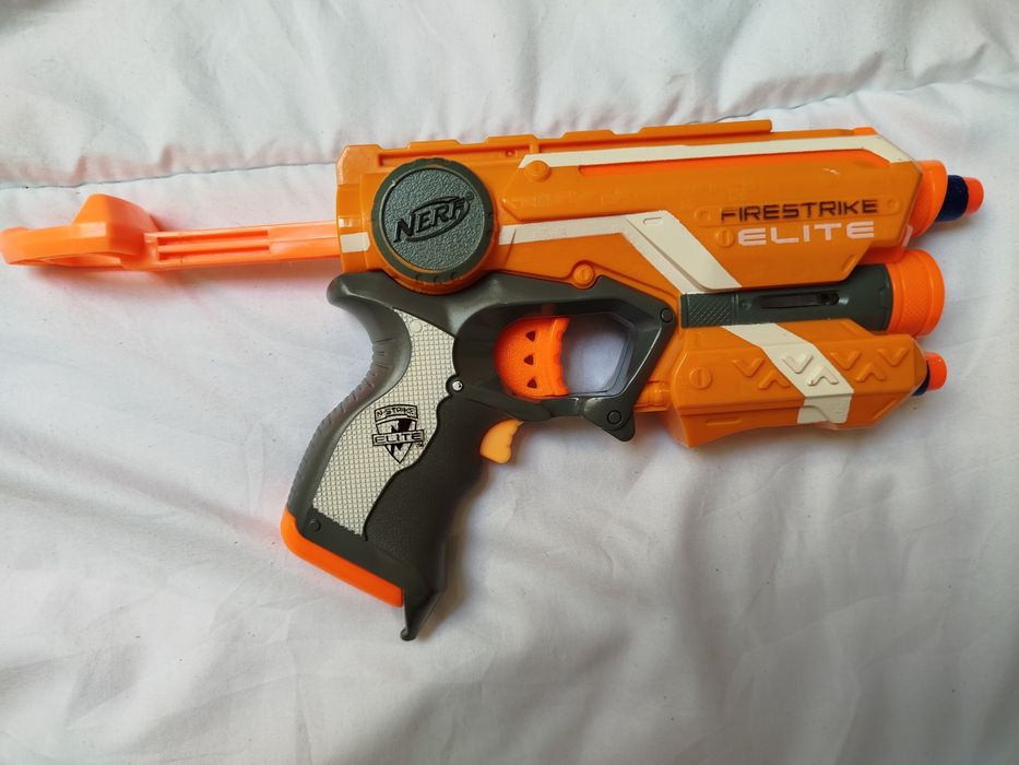 Nerf com mira led