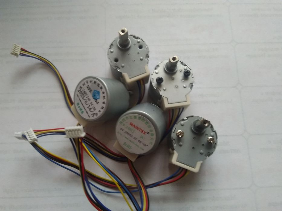 Шаговый двигатель 24BYJ48 5V