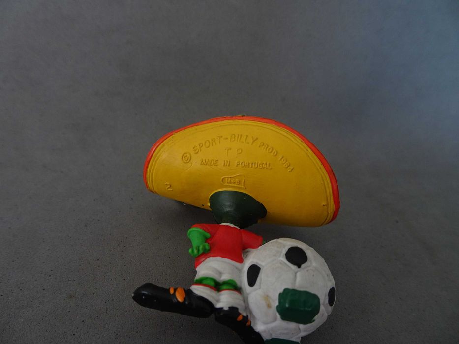Figura Piqué em PVC - Mascote de futebol Mundial México 86 Maia Borges