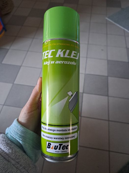 Klej do Wykładzin w spreju montaż Wykładziny