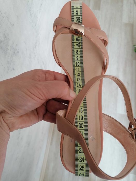 Босоніжки АГОНЬ! Пудра, нат шкірв, 39р Sufinna (Туреччина) б/у