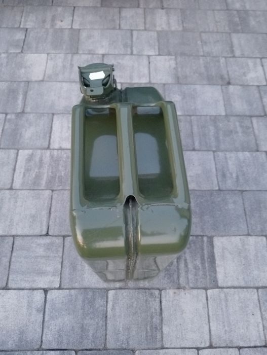 Karnister do paliwa i oleju 20 litrów