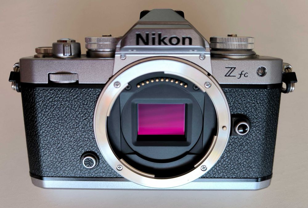 Nikon Z fc como nova 594 disparos