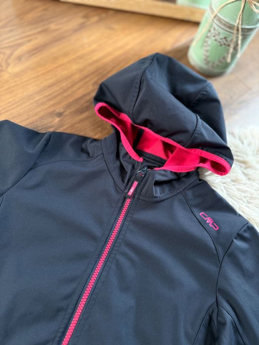 Sportowa bluza typu softshell marki CMP w rozmiarze 152 cm