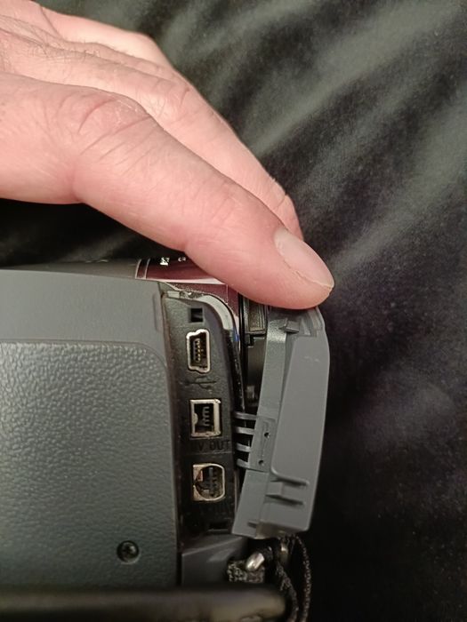 Kamera Sony HandyCam DCR-HC23E