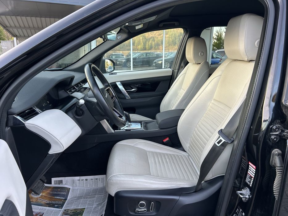 Land Rover Discovery Sport P300e