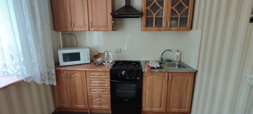 Здам 1 кВ на Грушевського