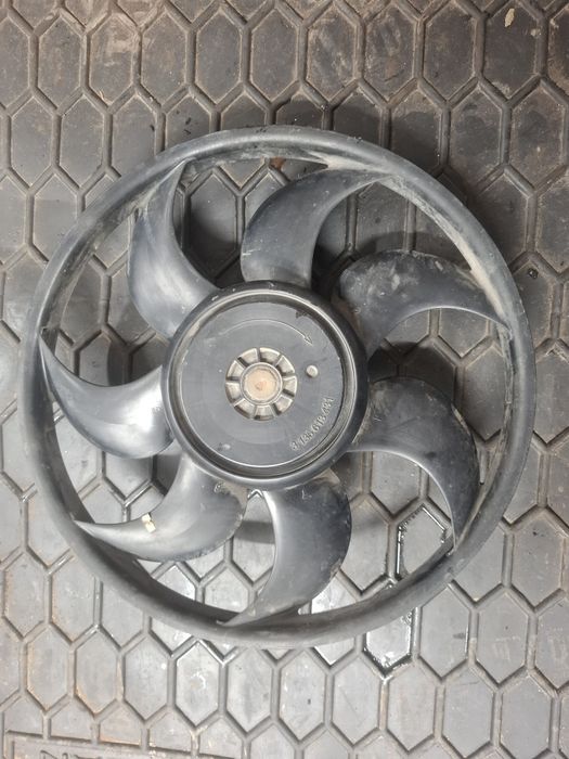 Вентилятор  радіатора 3136613431 Ford