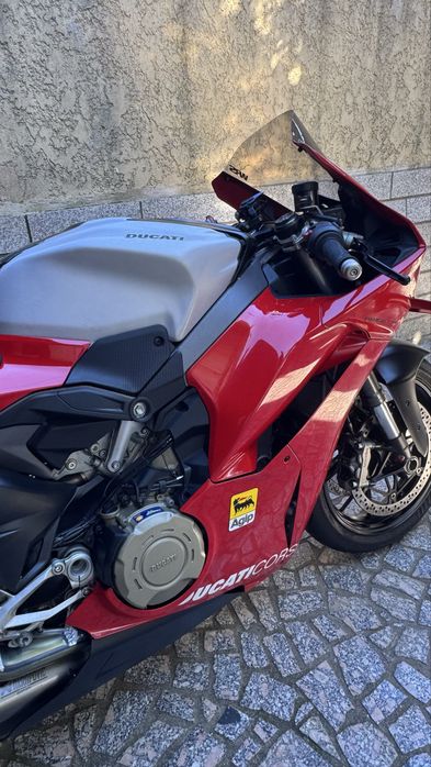 Ducati Panigale v4 Akrapovic