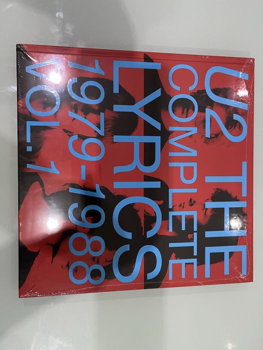 Livro - U2 The Complete Lyrics 79-88 | Vol. 1