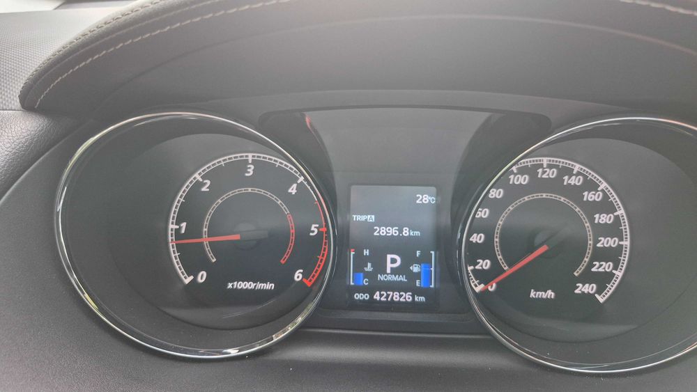 Peugeot 4007 (2010), 2.2 HDi Дизель