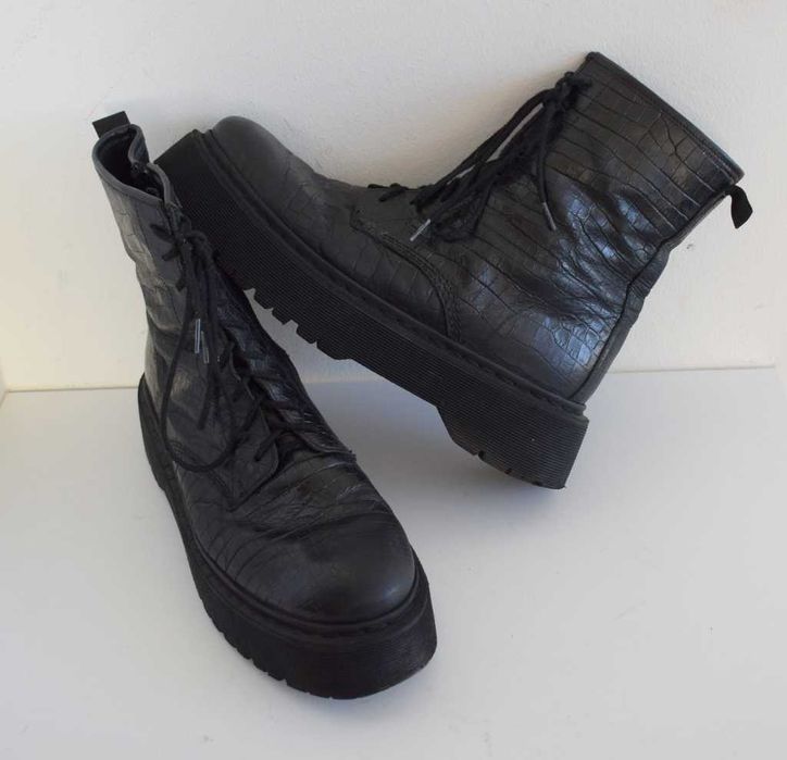 Czarne 41 botki na sznurowane buty na platformie