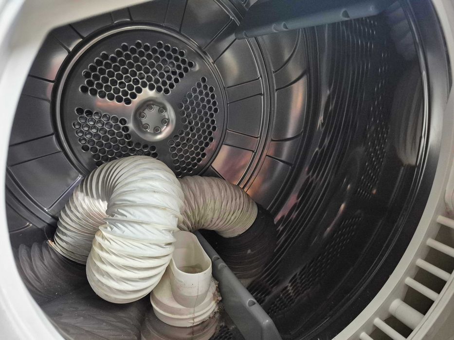 Máquina de Secar AEG avariada