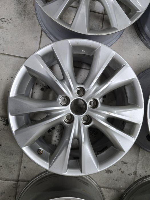 Alufelgi felgi aluminiowe oe toyota rav 4 5x114,3 et 45 7,5jx18"