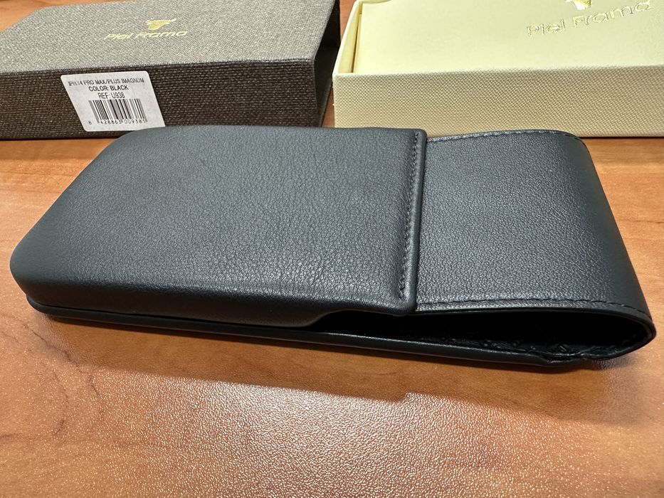 Skórzane etui Piel Frama do iPhone'a 14 Pro Max, ręcznie wykonane
