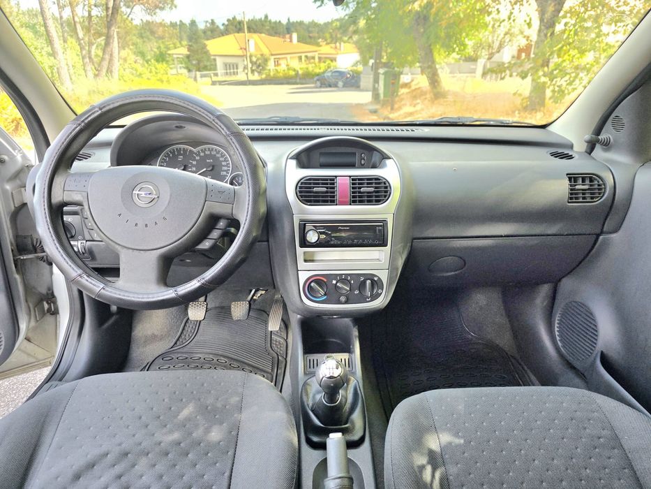 Opel Corsa — fotografia 8