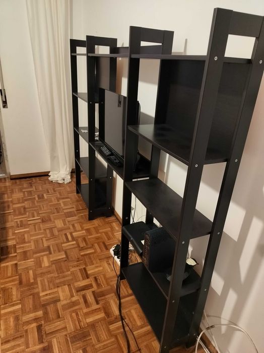 Combinação de estantes IKEA LAIVA