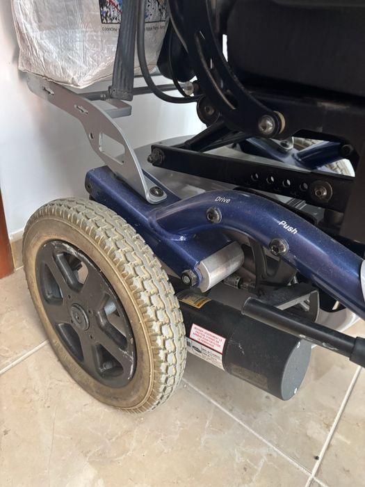 Cadeira de rodas elétrica Invacare Dragon Verticalizer