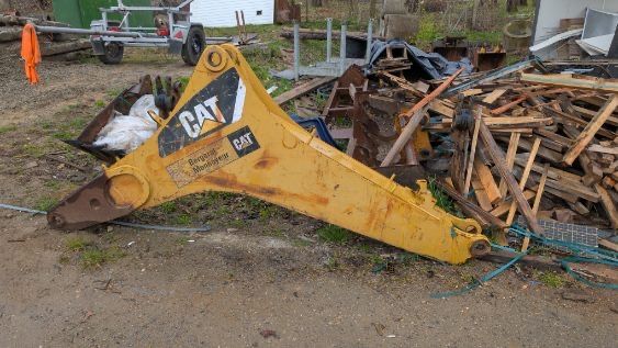 Ramię do koparko ładowarki Cat