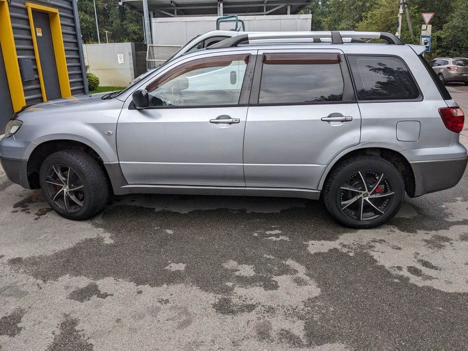Продам mitsubishi outlander