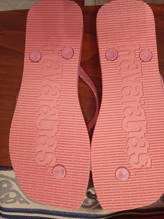Vendo havaianas e ipanema