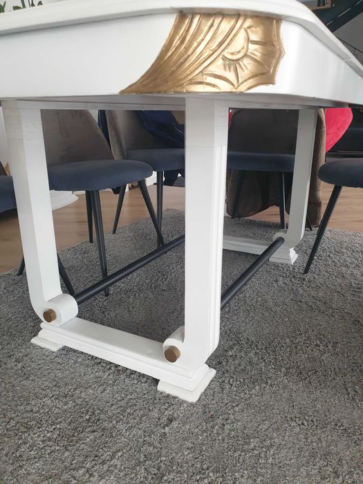 Mesa antiga restaurada