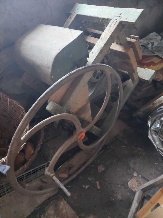 Січкарня з мотором