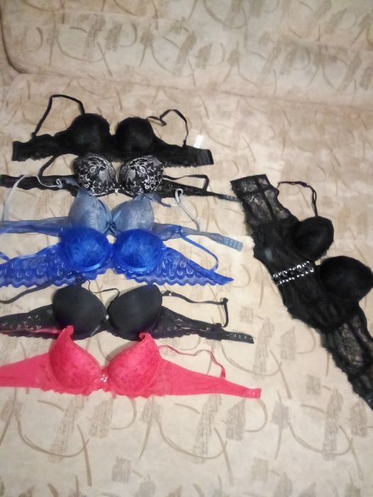 Бюстгальтери по 100