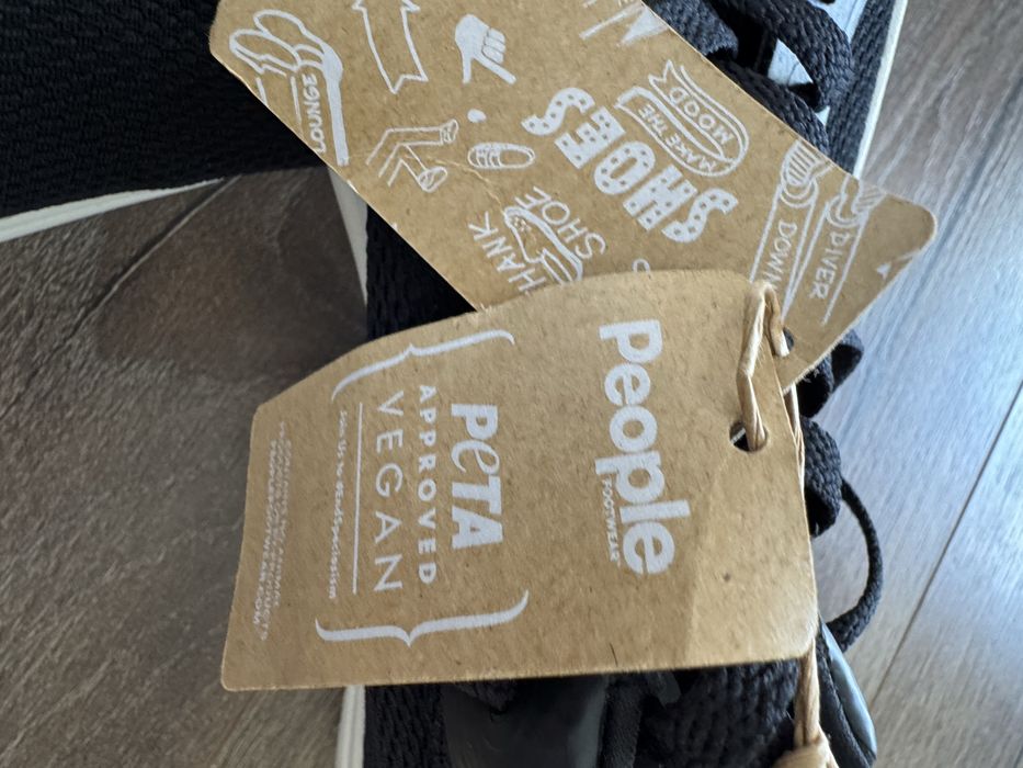 Кеди People Footwear — нові, легкі як Nike, 41 розмір