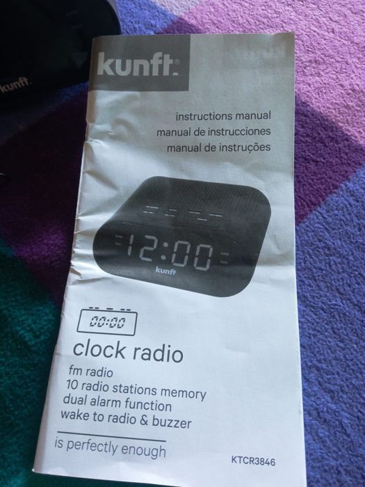 Rádio com despertador e relógio digital
