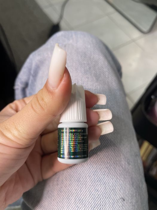 Cola de pestanas Lili da cherry