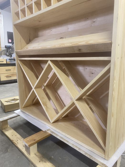 Regał na wino sosnowy 180x120