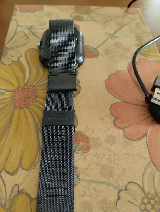 Smartwatch relógio com bracelete metálica ajustável. Como novo.Excelen