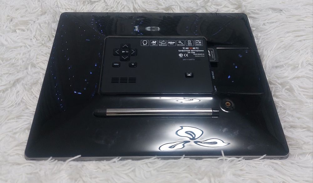 Цифрова фоторамка Texet 10 дюймів. Роздільна здатність 1024 x 768