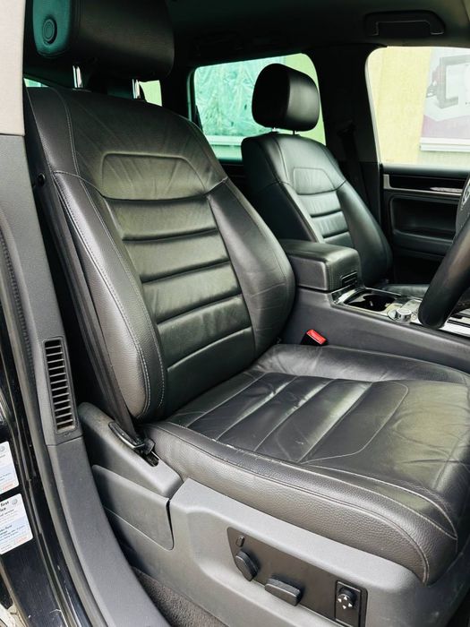 Продам Volkswagen Touareg полный привод в отличном состоянии