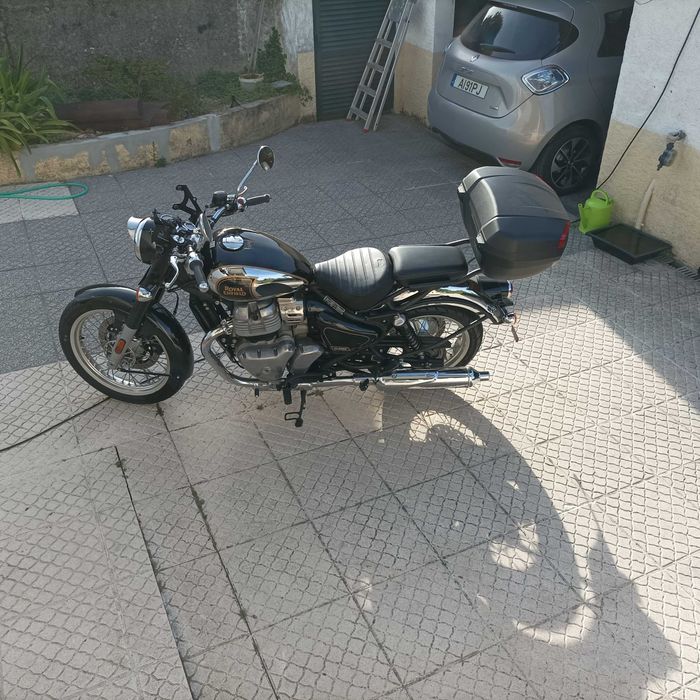 Royal Enfield 650 Classic - Black Chrome - 2025