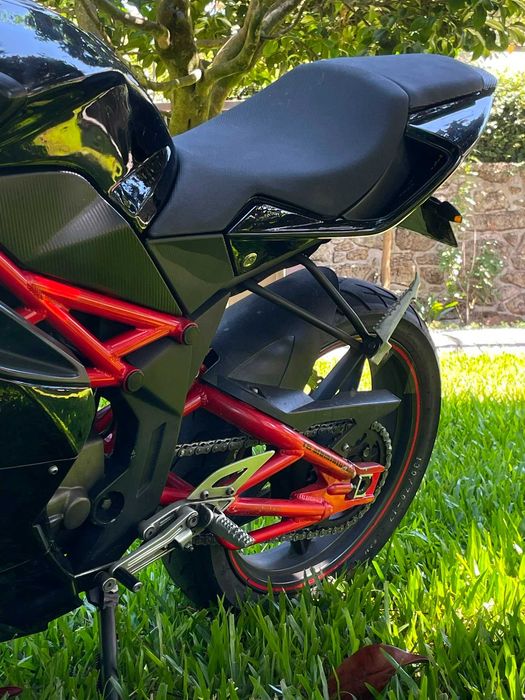 Vendo Megelli 125R de 2012
