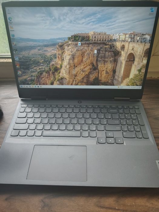 Игровой ноутбук Lenovo LOQ 15IRH8 RTX 4050 15.6", IPS 144 Гц