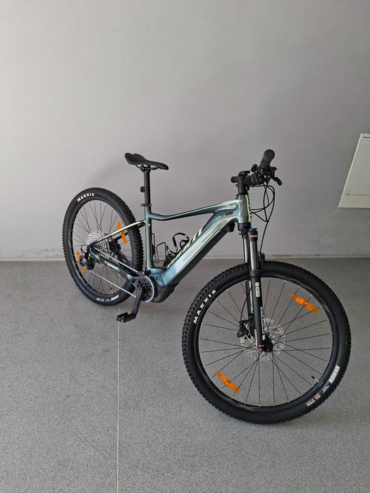 Rower elektryczny marki Giant