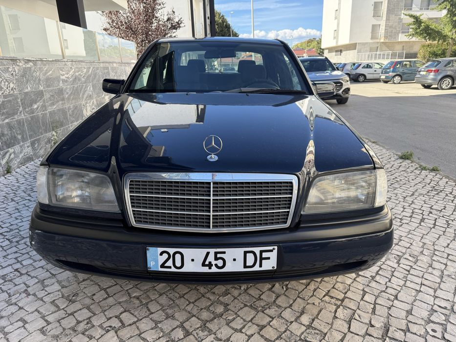 Mercedes-Benz C 220D AC Nacional Excelente