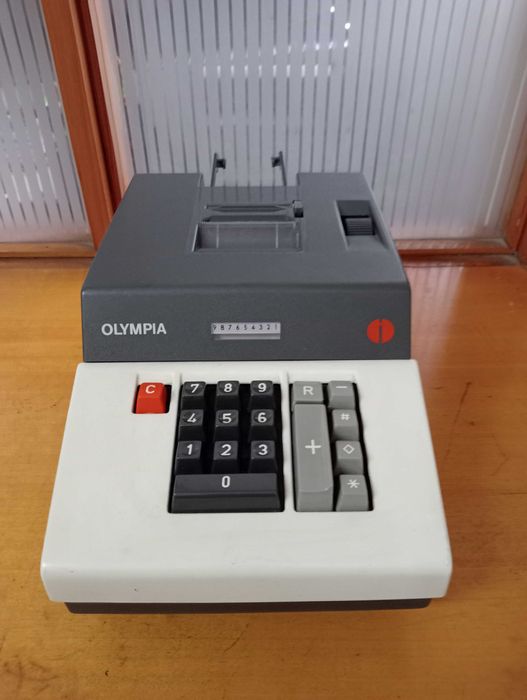 Calculadora c/fita Vintage Olympia International