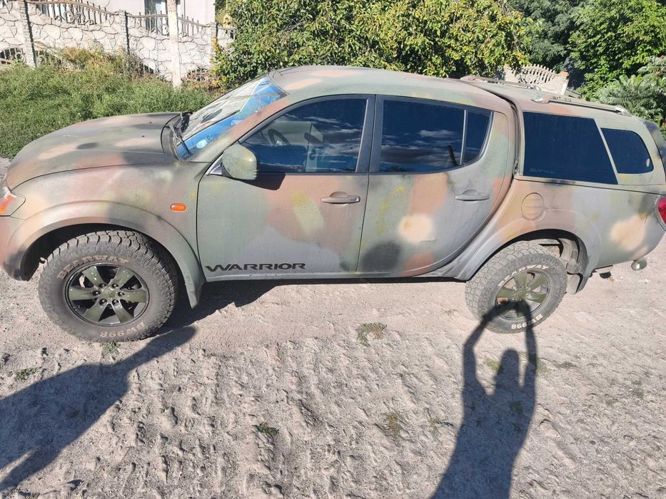 Авто mitsubishiL200