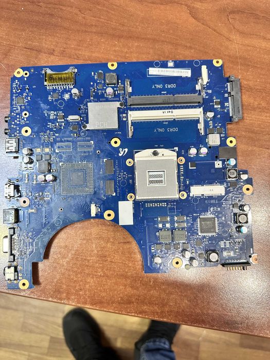 Продам Ноутбук Samsung NP-R540 по запчастинах