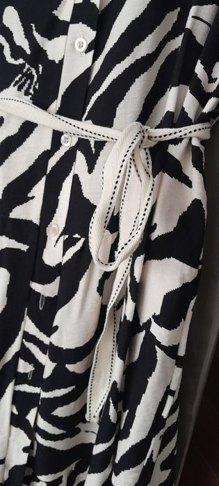 Sukienka midi zebra L-XXL  Nowa polecam