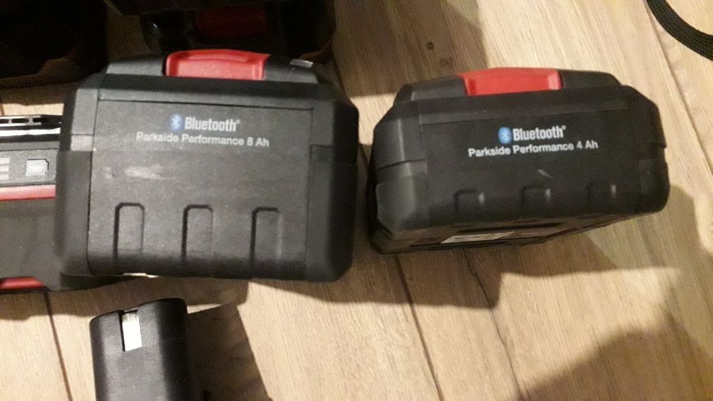 Акумуляторні батареї Parkside та для них зарядні різні