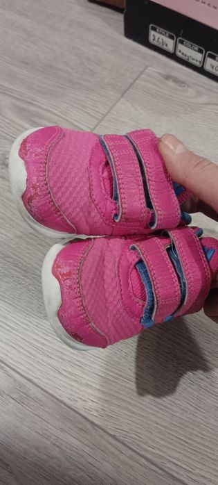 Продам кросівки Adidas