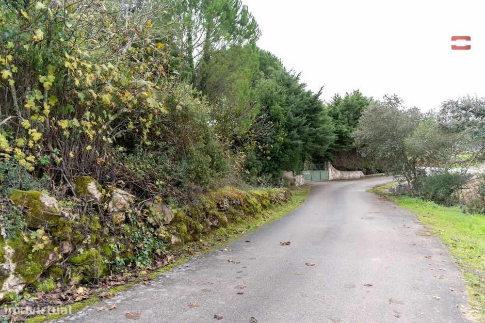 Terreno Com 1576 M² Em Atouguia