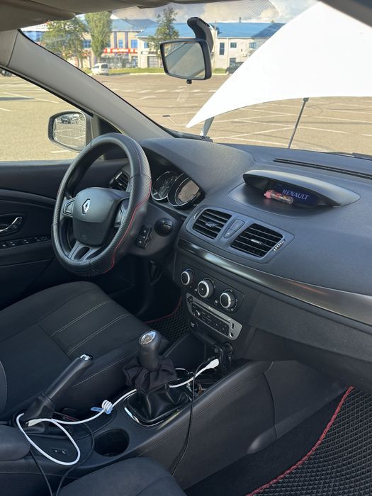 RENAULT MEGANE 2013 рено меган 3